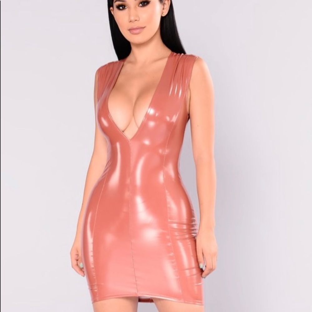 Fashion nova mauve Kristen dress medium